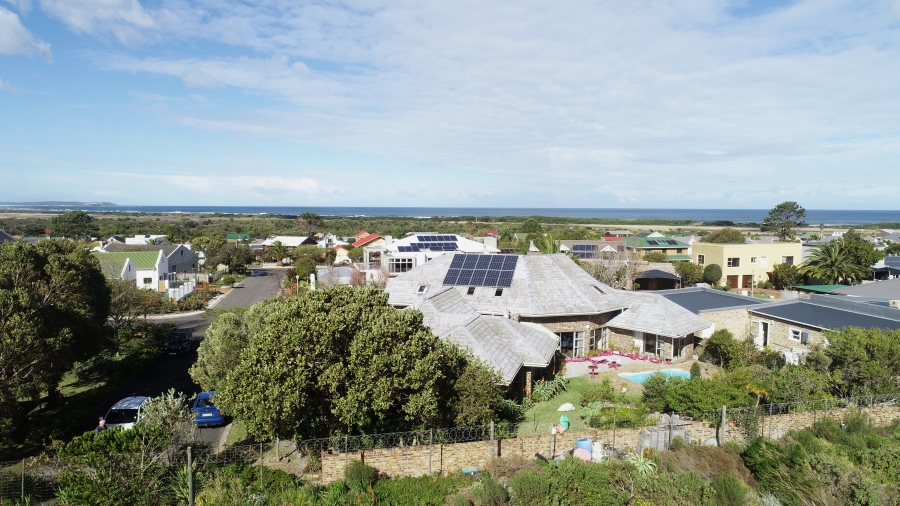 3 Bedroom Property for Sale in Heuningkloof Western Cape
